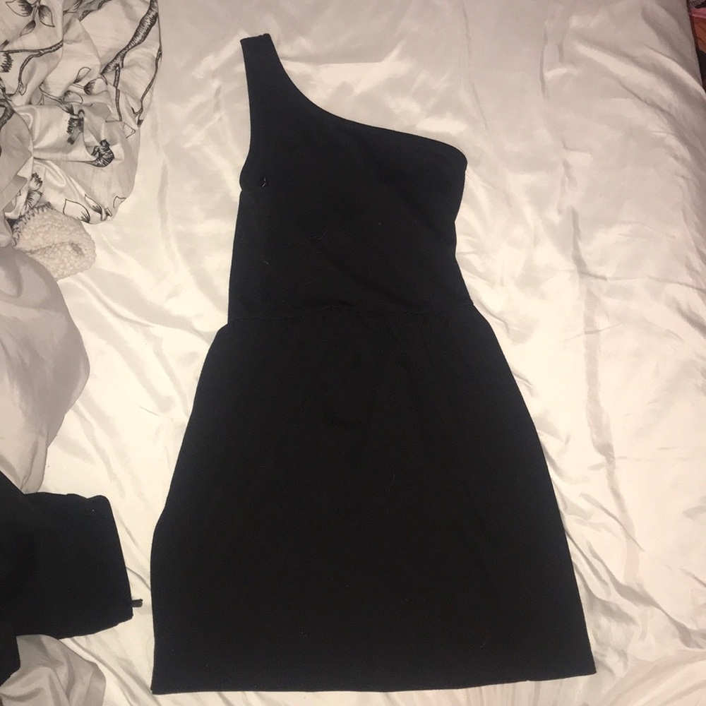 Mini one strap/off the shoulder dress